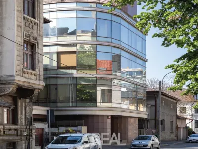 Glass House - Spatii de birouri in zona ultracentrala
