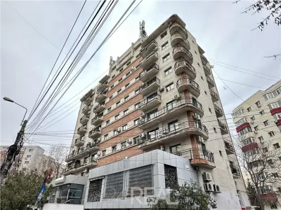 Inchiriere spatii birouri in zona Tineretului de la 51mp