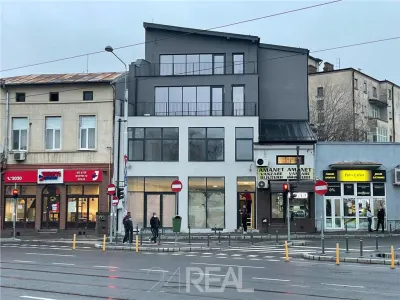 Spatii comercial stradal destinat birouri/showroom