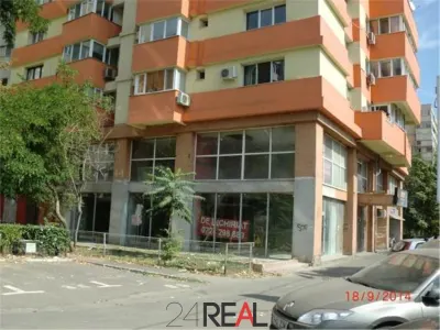 Spatiu comercial de inchiriat Pantelimon stradal mezanin