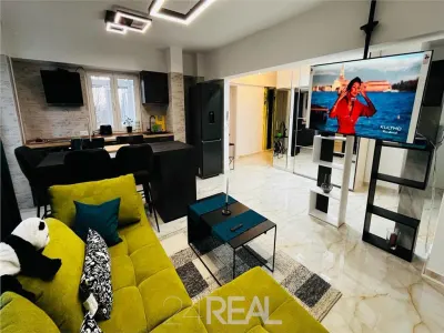 Apartament 3 camere -  vedere Lacul Herastrau - Prima inchiriere