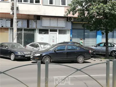 De vanzare spatiu comercial in zona intens circulata