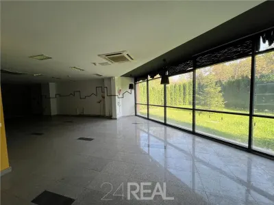 Vanzare Spatiu comercial stradal - Parter si Mezanin - 900 mp